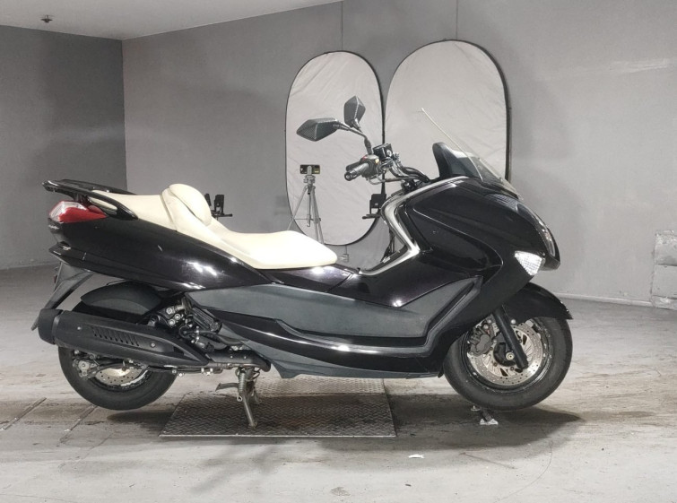 Мотоцикл Yamaha MAJESTY 250 с пробегом 7643 km