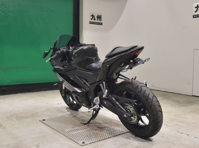 Мотоцикл Yamaha YZF-R25A с пробегом 988 km