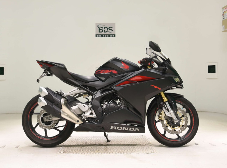 Мотоцикл Honda CBR250RR з пробігом 16601 km