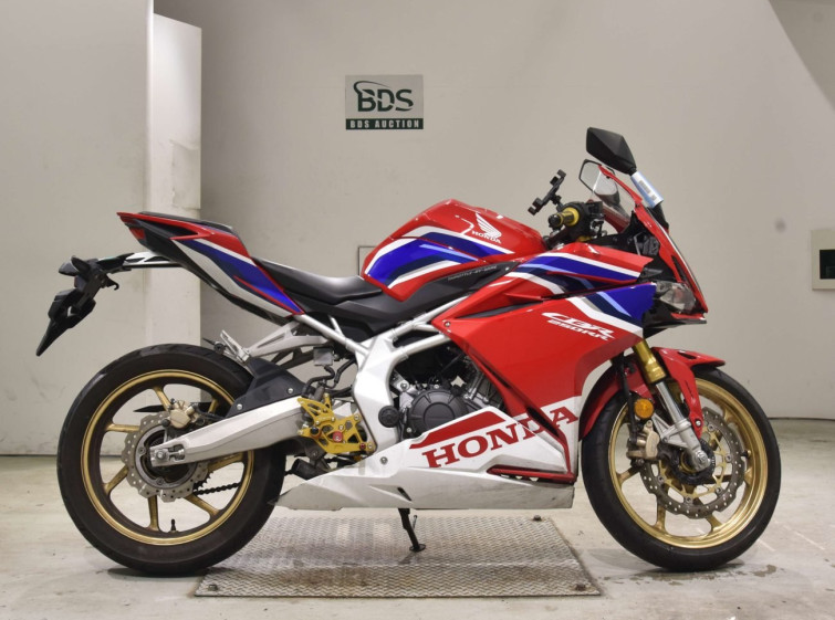 Мотоцикл Honda CBR250RRA з пробігом 10698 km