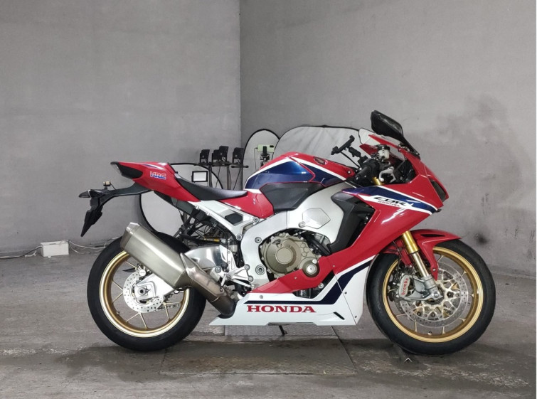 Мотоцикл Honda CBR1000RR SP з пробігом 27653 km