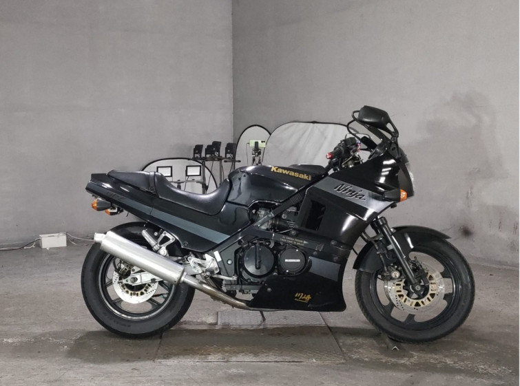 Мотоцикл Kawasaki GPZ400R з пробігом 42179 km