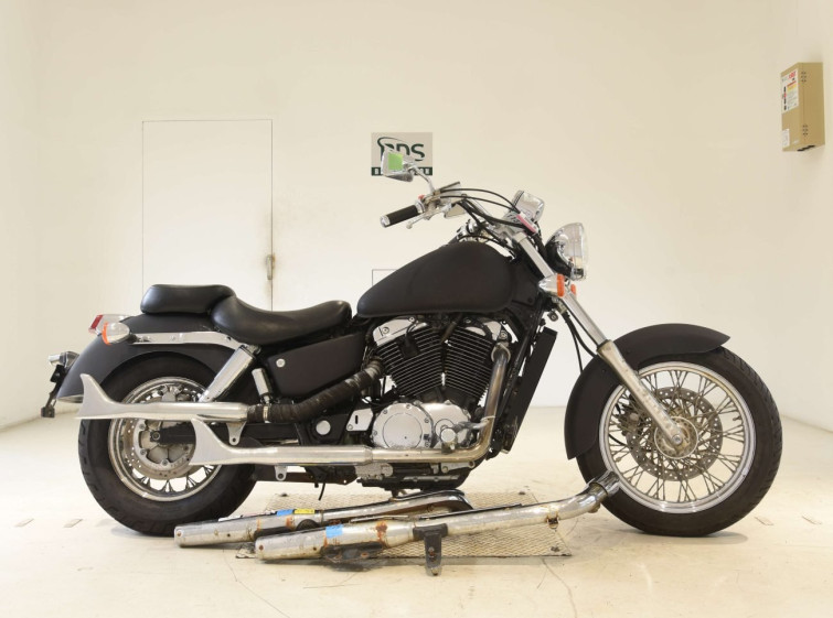 Мотоцикл Honda SHADOW1100 CLASSIC з пробігом 2528 km