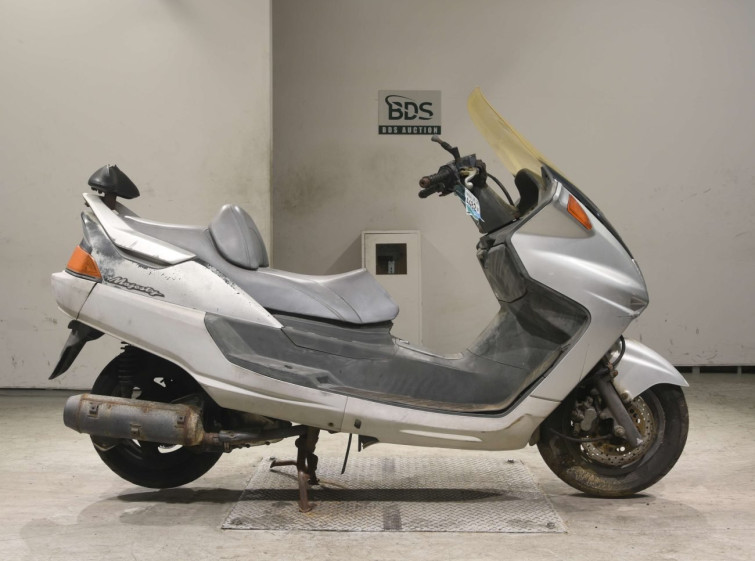 Мотоцикл Yamaha MAJESTY 250 с пробегом 75036 km