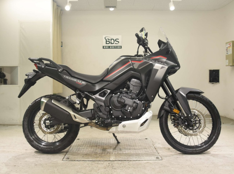 Мотоцикл Honda XL750TRANSALP з пробігом 440 km