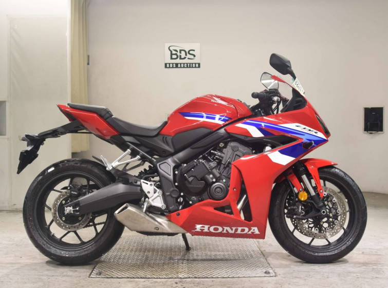 Мотоцикл Honda CBR650R з пробігом 555 km