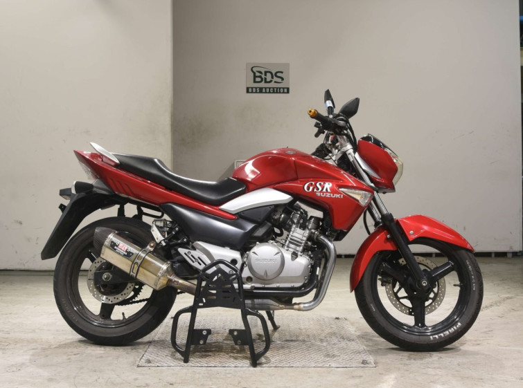 Мотоцикл Suzuki GSR250 з пробігом 90366 km