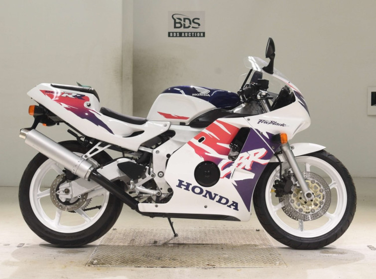 Мотоцикл Honda CBR250RR з пробігом 18460 km