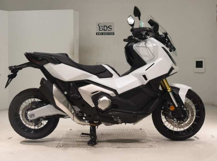 Мотоцикл Honda X-ADV750 с пробегом 3632 km