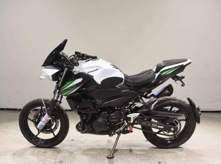 Мотоцикл Kawasaki Z400 з пробігом 10978 km