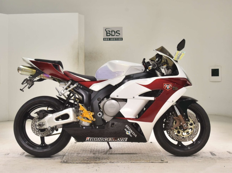 Мотоцикл Honda CBR1000RR з пробігом 25924 km