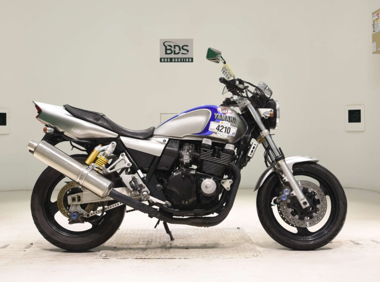 Мотоцикл Yamaha XJR400 с пробегом 49969 km