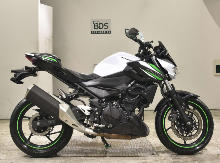 Мотоцикл Kawasaki Z400 з пробігом 8553 km