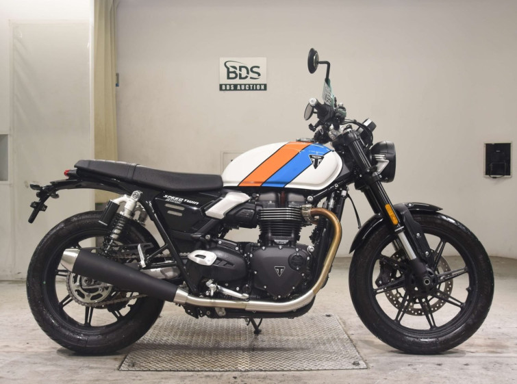 Мотоцикл Triumph SPEED TWIN 900 с пробегом 1944 km