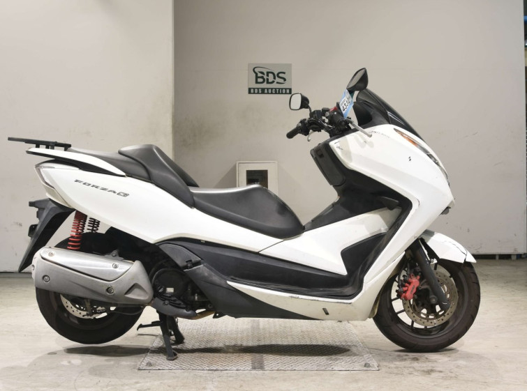 Мотоцикл Honda FORZA SI з пробігом 68110 km