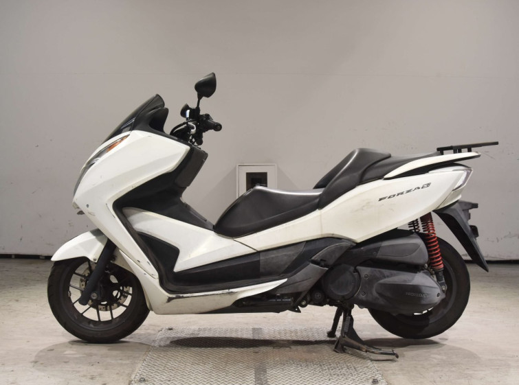 Мотоцикл Honda FORZA SI з пробігом 68110 km