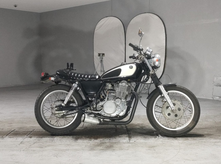 Мотоцикл Yamaha SR400 з пробігом 18671 km