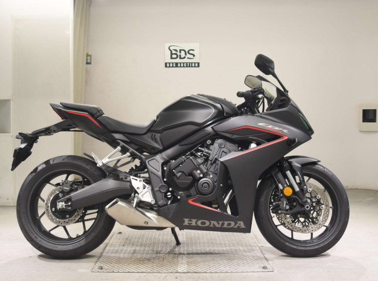 Мотоцикл Honda CB650R-2E CLUTCH з пробігом 165 km