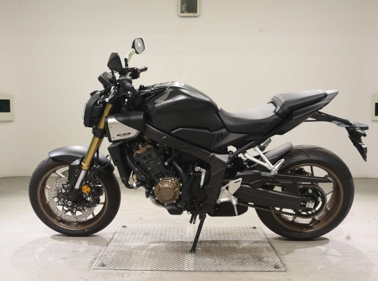 Мотоцикл Honda CB650R-2E CLUTCH с пробегом 495 km