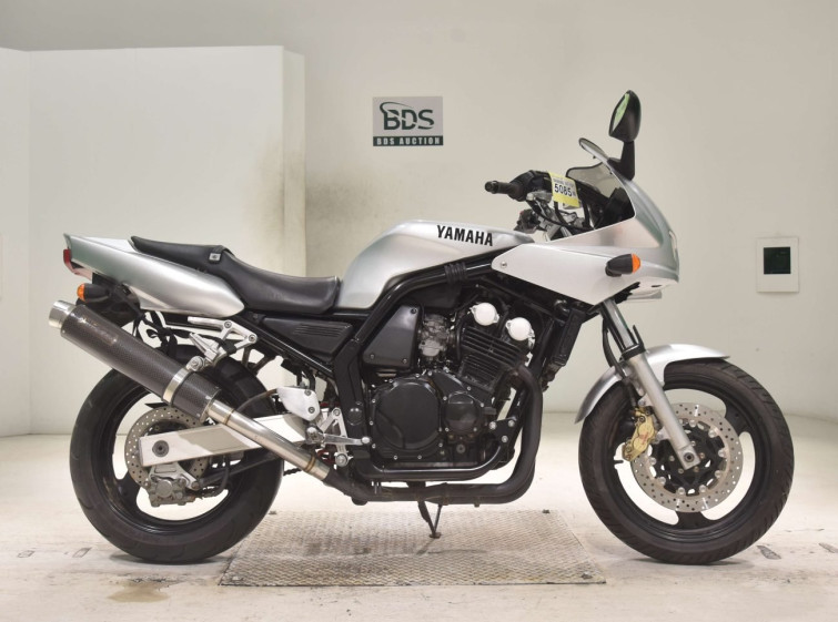 Мотоцикл Yamaha FZ400 з пробігом 27850 km