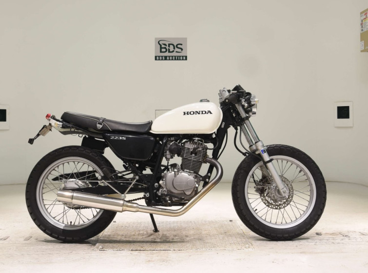 Мотоцикл Honda CB223S з пробігом 16940 km