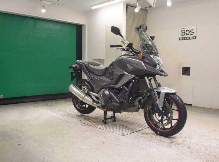 Мотоцикл Honda NC750X з пробігом 73320 km