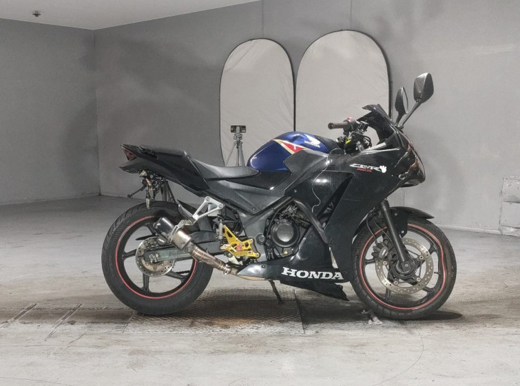 Мотоцикл Honda CBR250R з пробігом 47078 km