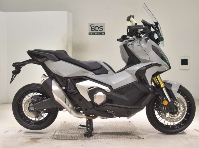 Мотоцикл Honda X-ADV750-2 с пробегом 8894 km