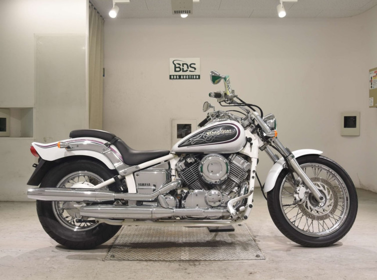 Мотоцикл Yamaha DRAGSTAR XVS400 з пробігом 5195 km