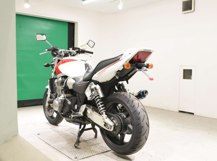 Мотоцикл Honda CB1300SF с пробегом 25086 km