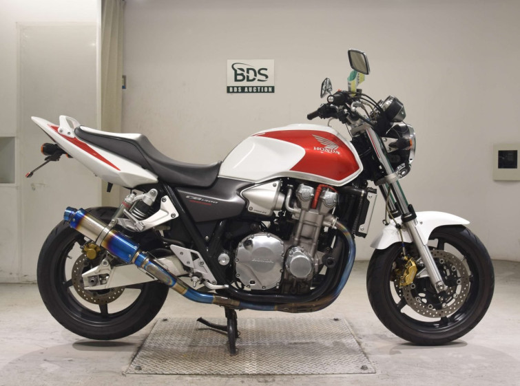 Мотоцикл Honda CB1300SF с пробегом 25086 km