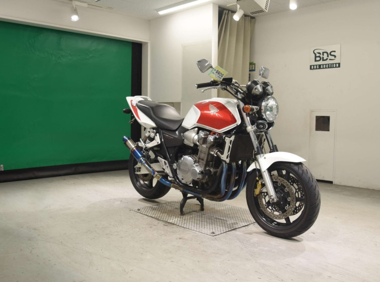 Мотоцикл Honda CB1300SF с пробегом 25086 km