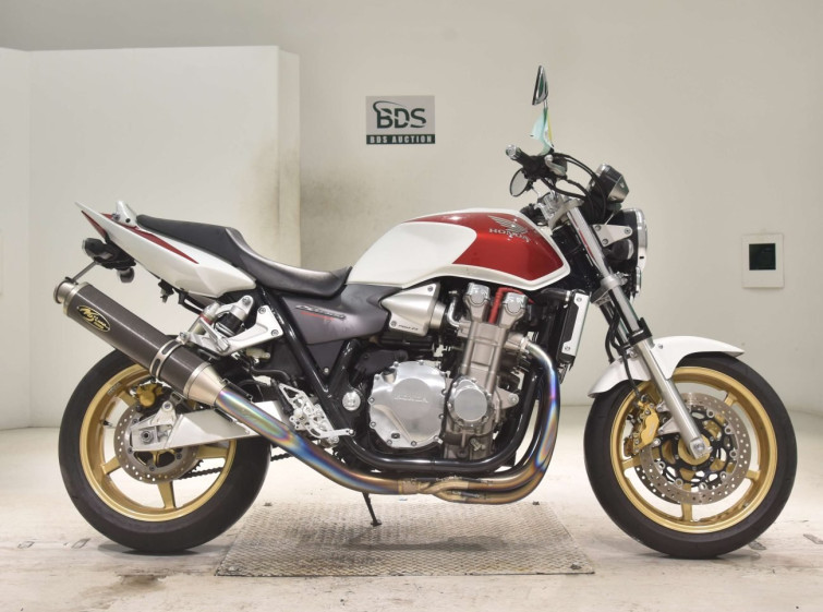 Мотоцикл Honda CB1300SF с пробегом 13758 km