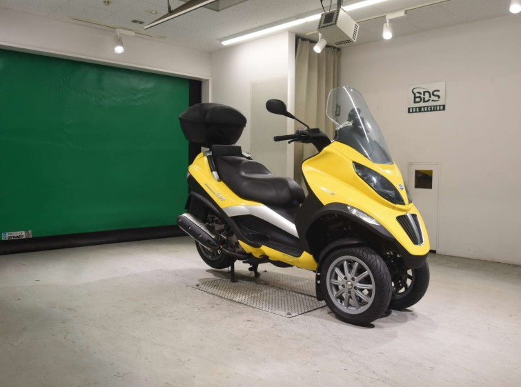 Мотоцикл Piaggio MP3 400 з пробігом 21886 km