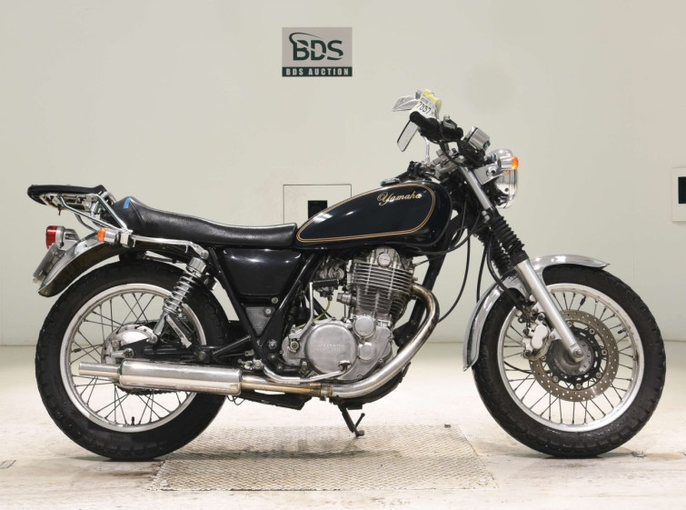 Мотоцикл Yamaha SR400 з пробігом 12079 km