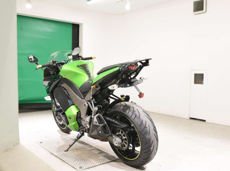 Мотоцикл Kawasaki Z1000SX з пробігом 24672 km