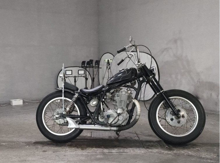 Мотоцикл Yamaha SR400
