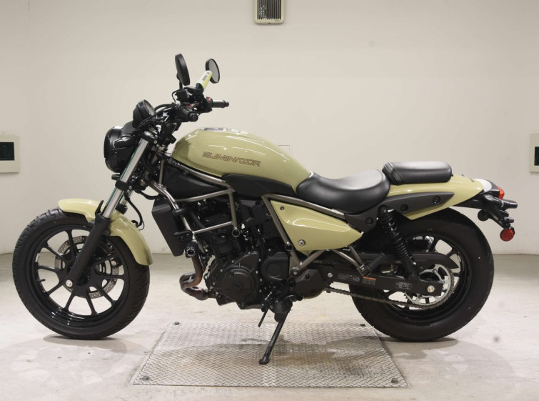 Мотоцикл Kawasaki ELIMINATOR 400 з пробігом 743 km