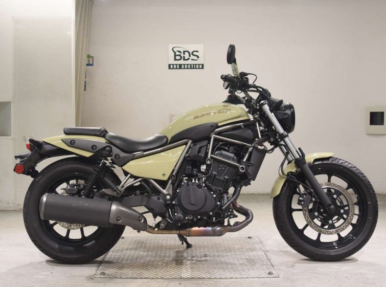 Мотоцикл Kawasaki ELIMINATOR 400 з пробігом 743 km