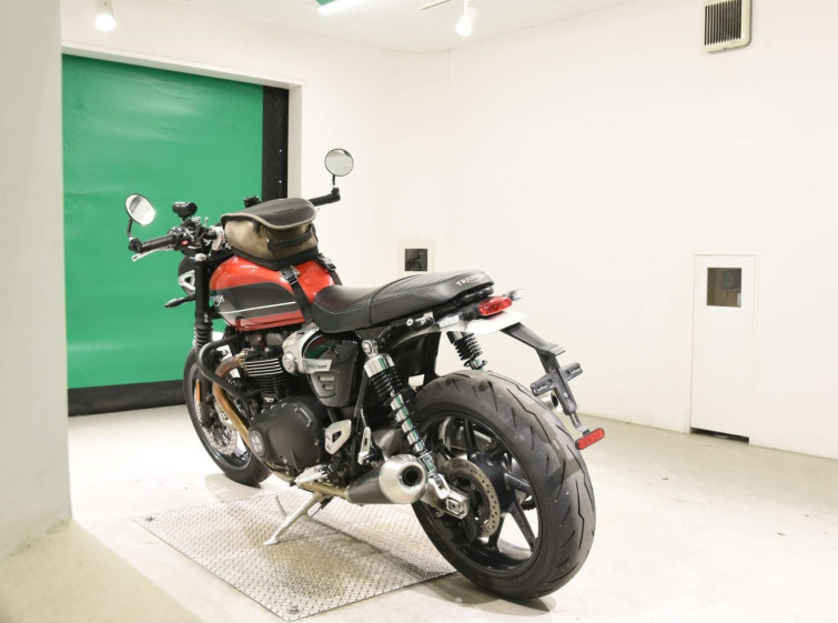 Мотоцикл Triumph SPEED TWIN з пробігом 48680 km