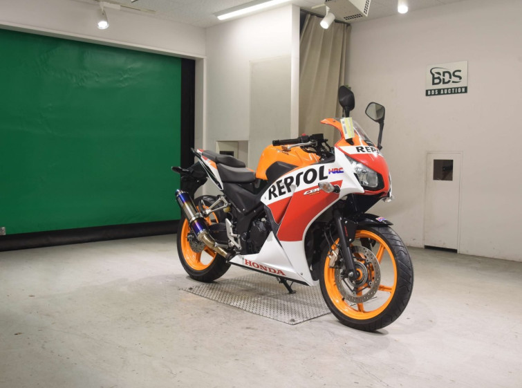 Мотоцикл Honda CBR250RA с пробегом 7893 km