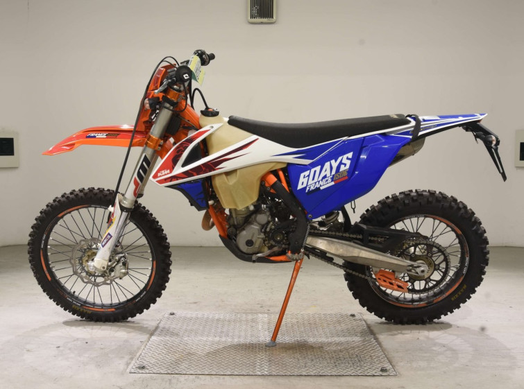 Мотоцикл Kawasaki YM250EXC SIX DAYS з пробігом 1621 km