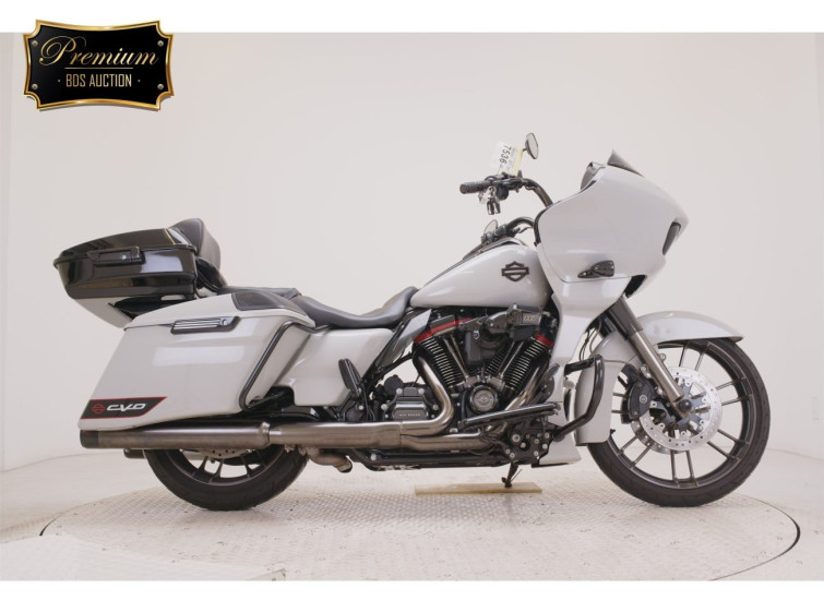 Мотоцикл HD ROAD GLIDE FLTRXSE1923 CVO с пробегом 15107 km