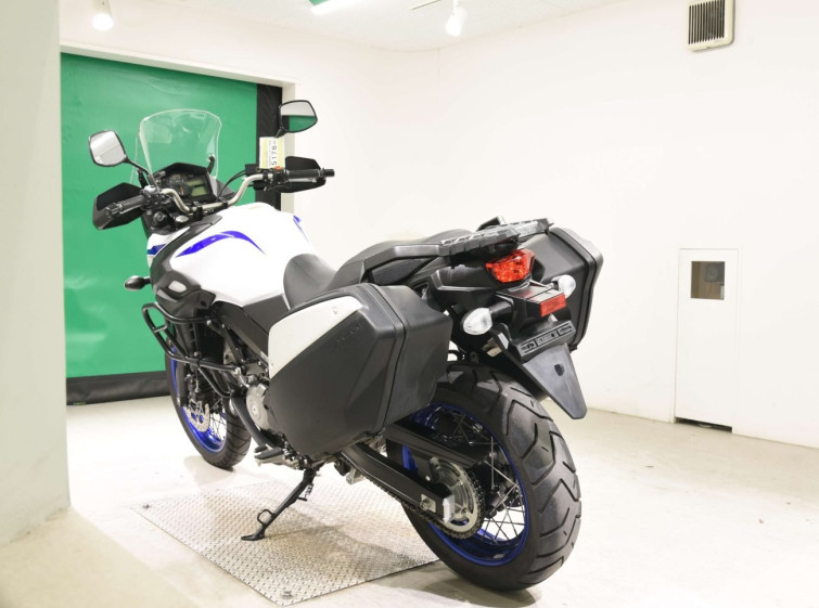 Мотоцикл Suzuki V-STROM DL650 з пробігом 11405 km