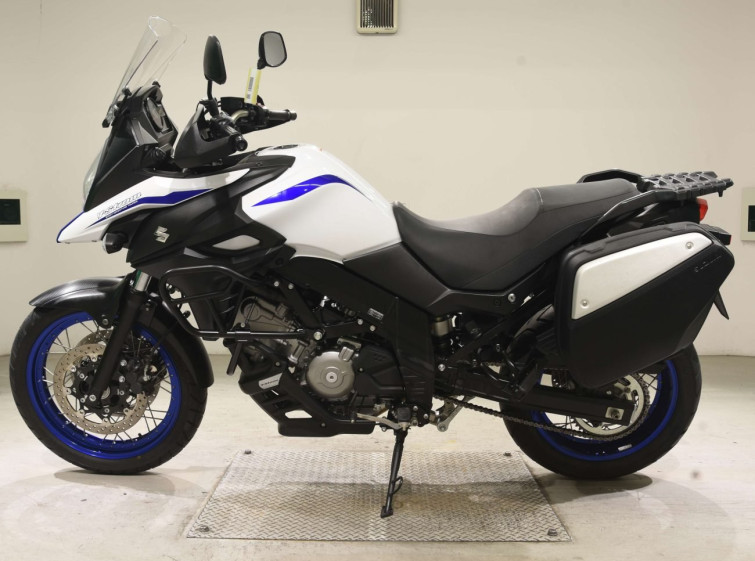 Мотоцикл Suzuki V-STROM DL650 з пробігом 11405 km