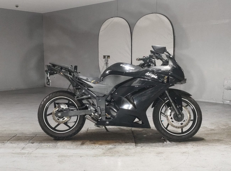 Мотоцикл Kawasaki NINJA250R с пробегом 54068 km