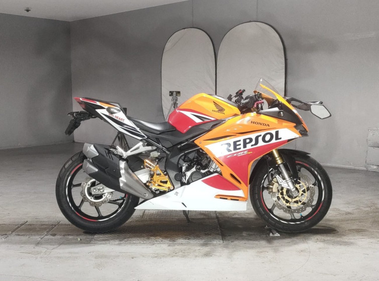 Мотоцикл Honda CBR250RR з пробігом 34603 km