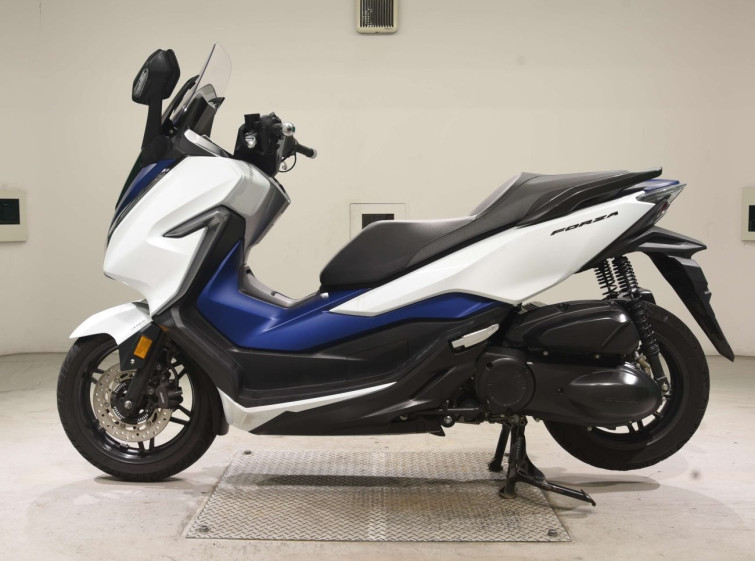 Мотоцикл Honda FORZA з пробігом 40286 km