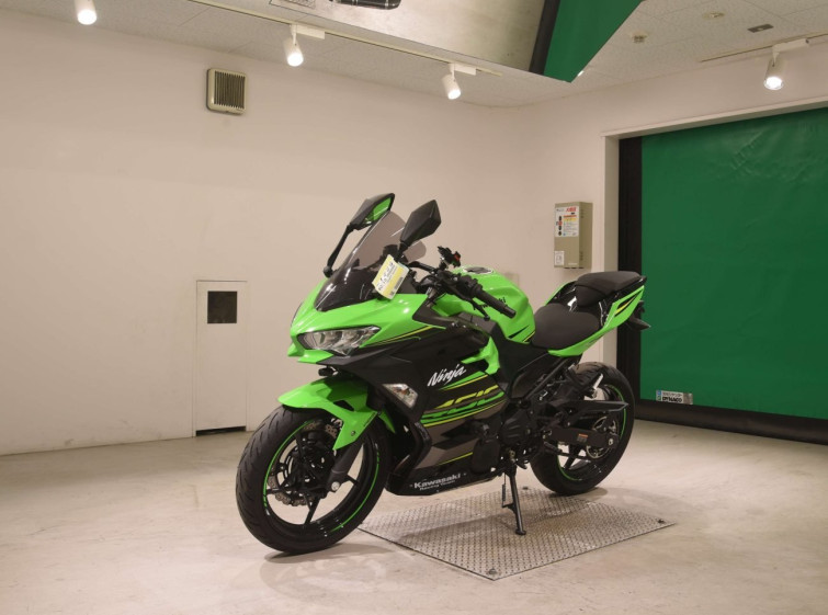 Мотоцикл Kawasaki NINJA400 з пробігом 3716 km