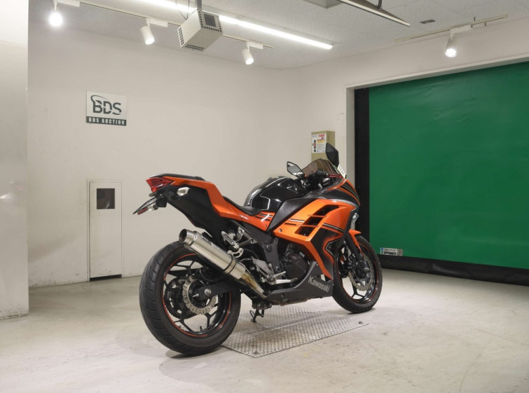 Мотоцикл Kawasaki NINJA250 з пробігом 37063 km